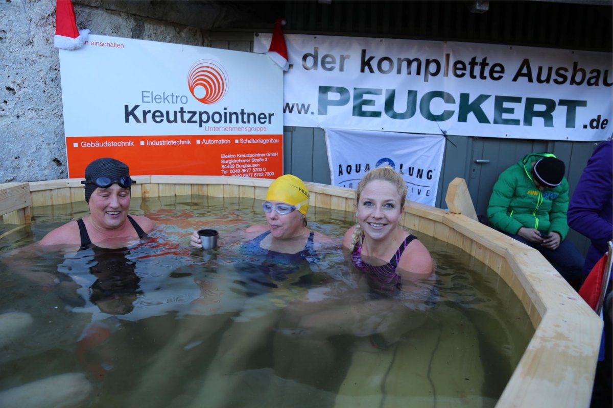 Els Wermenbol from the Netherlands (left), Sinne Lundgaard from Denmark (middle) and Steffi Praher f!