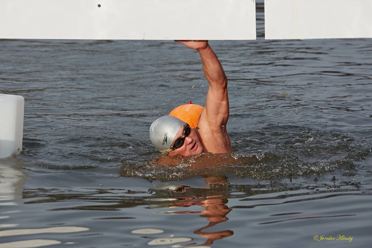 Jiri Kurina finishes his 1 km ice swim, photo courtesy J. Klinsky