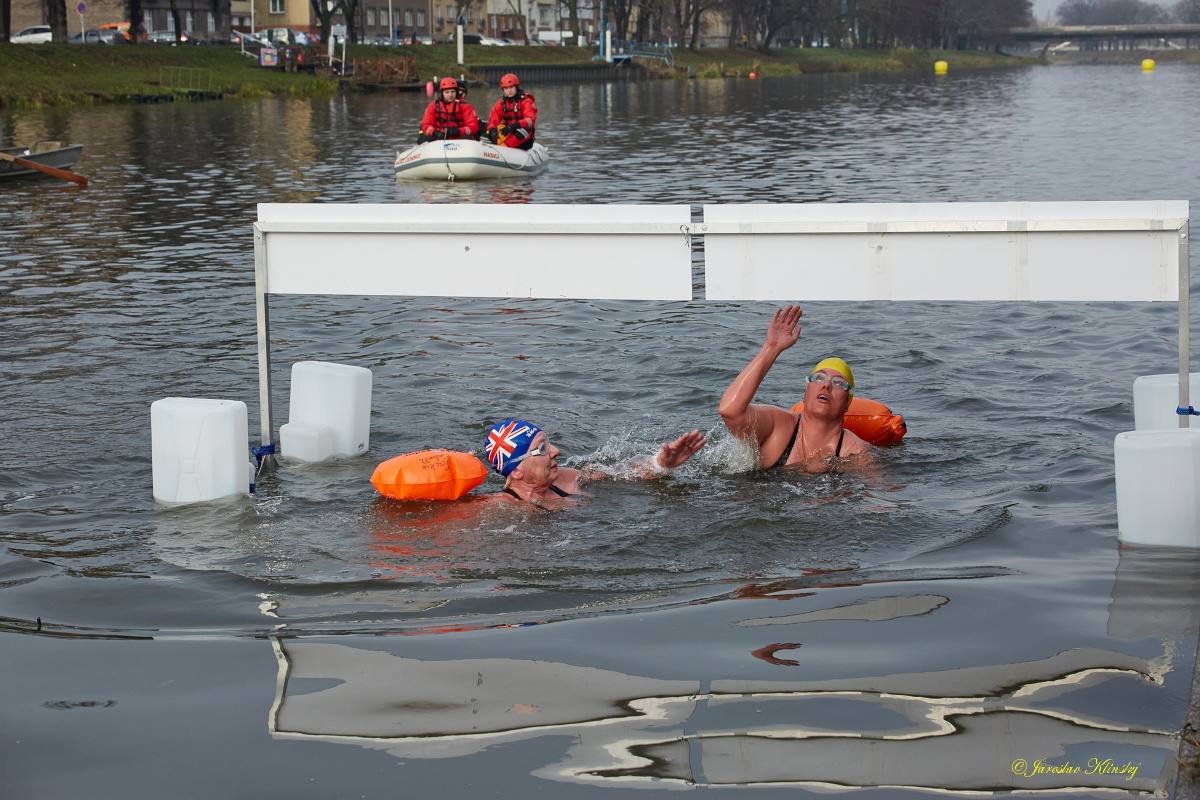 Jackie Cobell of United Kingdom and Sinne Lundgaard of Denmark have finished the race, photo courtes