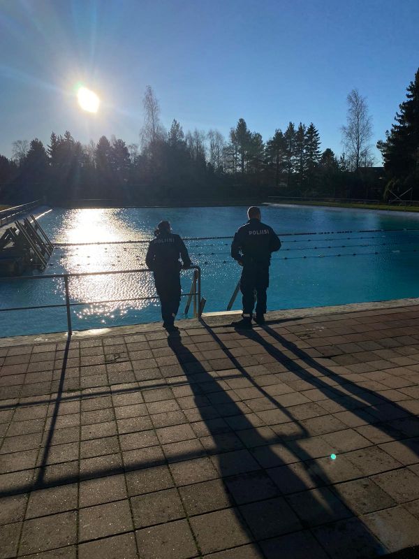 Inspection of the pool!